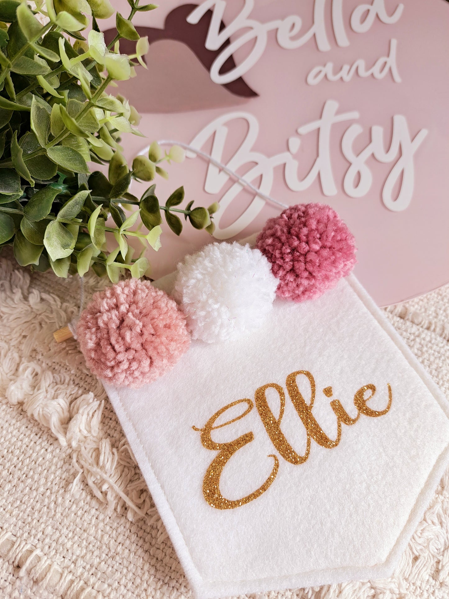 Custom Pompom Banner, 3 pompoms